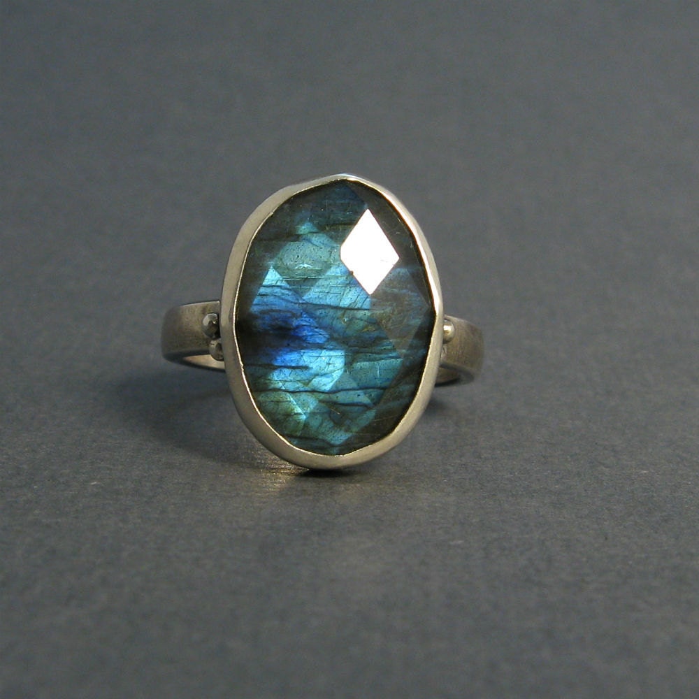 Labradorite ring in sterling silver, ladies cocktail ring, custom size, handmade by lotusstone