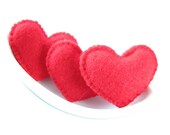 Red felt Valentine's hearts (high quality)