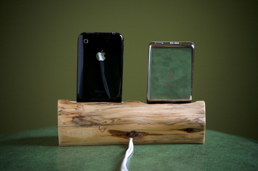dual iphone\/ipod docking station, made to order