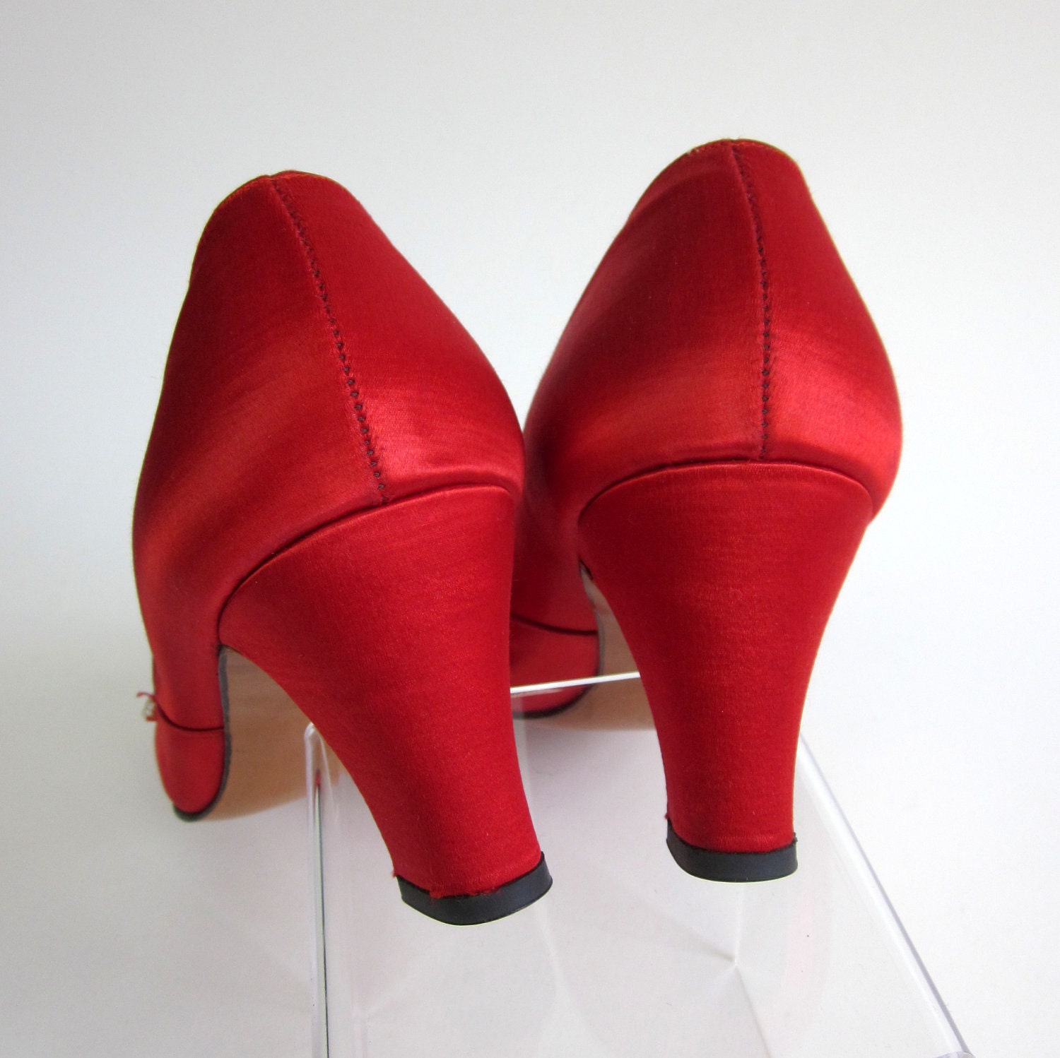reserved for shannon // Red Satin and Pearls Biscayne East Collection Pumps 60s / size 8.5M
