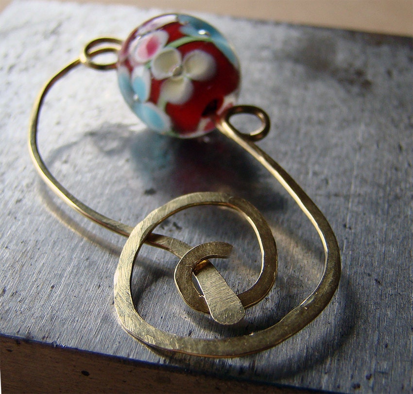 Blossom Brooch Kilt Scarf, Shawl Pin (Small)