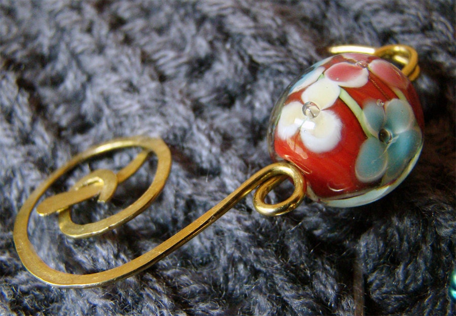 Blossom Brooch Kilt Scarf, Shawl Pin (Small)