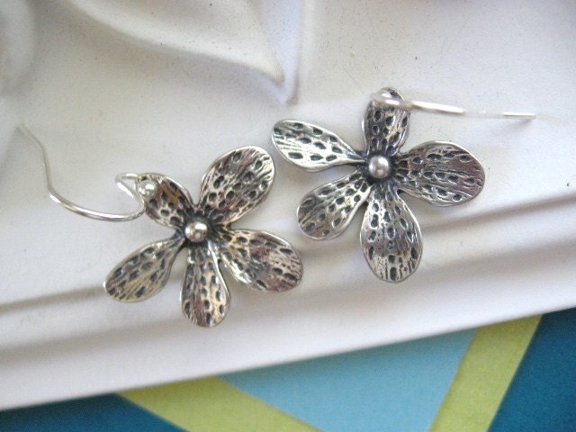 Flower Earrings, STERLING SILVER Earrings, Plumeria Jewelry, Hydrangea Earrings, Sterling Flower Earrings, Everyday Jewelry