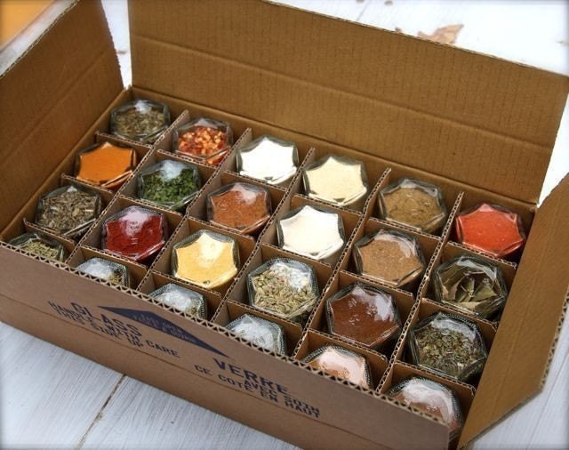 EVERYTHING but the... Spice Kit (24 ORGANIC Spices) Embossed Magnetic Spice Rack. Free Shipping.