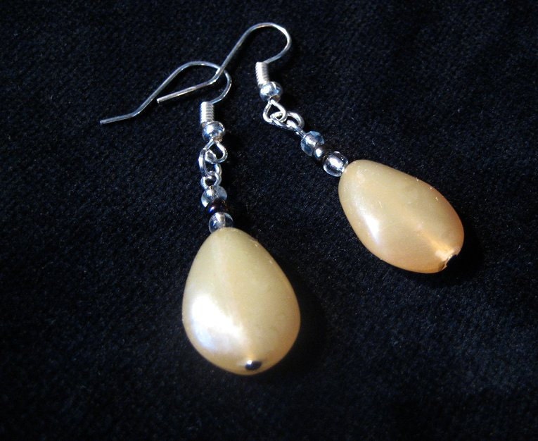 Dew Drop Earring