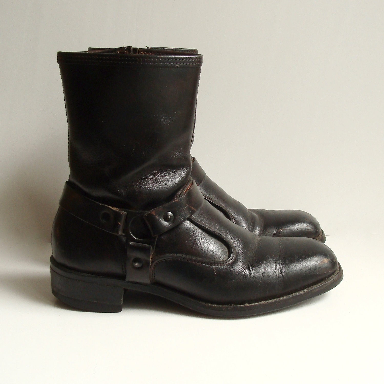 classic motorcycle boots