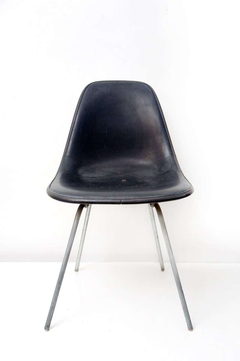 Vintage Black Leather Herman Miller Shell Chair
