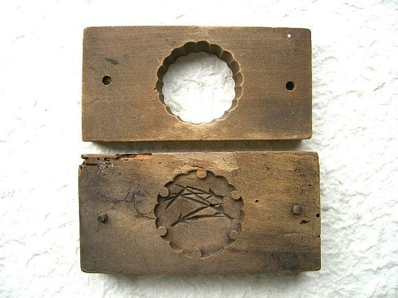 Vintage Japanese Kashigata Sweets Mold - Leaf (P)