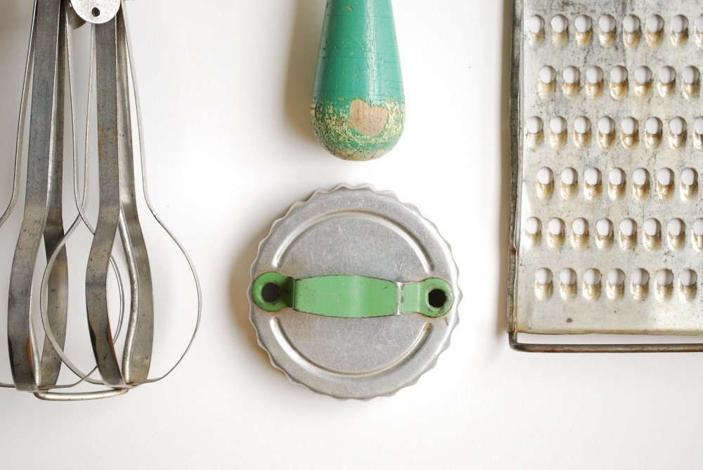 Instant collection - Vintage green handled kitchen utensils