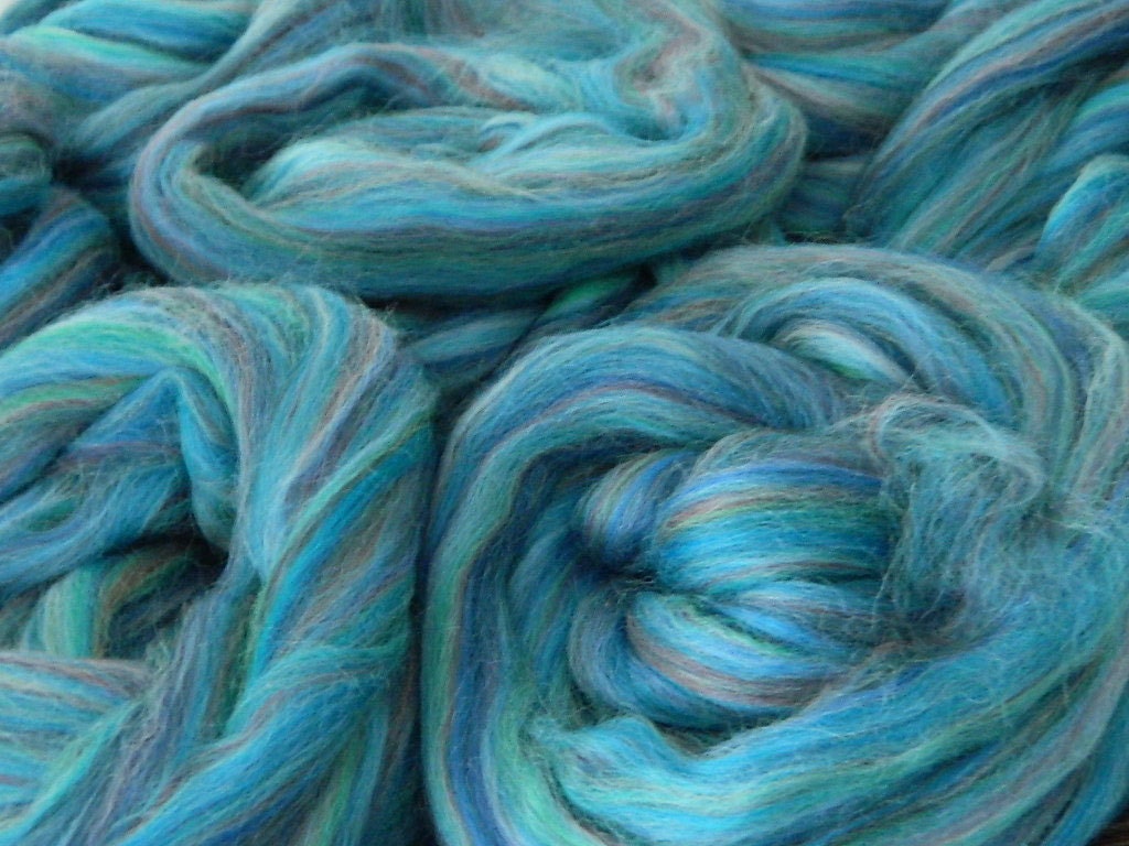 Polworth, wool roving, multi-coloured Blue, 4 ounces