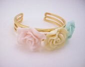 Pastel cuff bracelet. Upcycled vintage gold-toned bracelet. Mint green, pale yellow, soft pink rose flowers. Spring fashion.