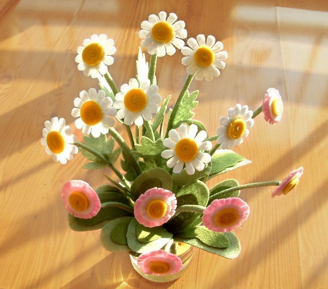 Daisy Bloom made from felt--Flower Arrangement,Dandelion--PDF Pattern and instructions via Email--P01