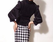 Black Turtle Neck Puffy Three-Quator Length Sleeve Velveteen Corset Blouse