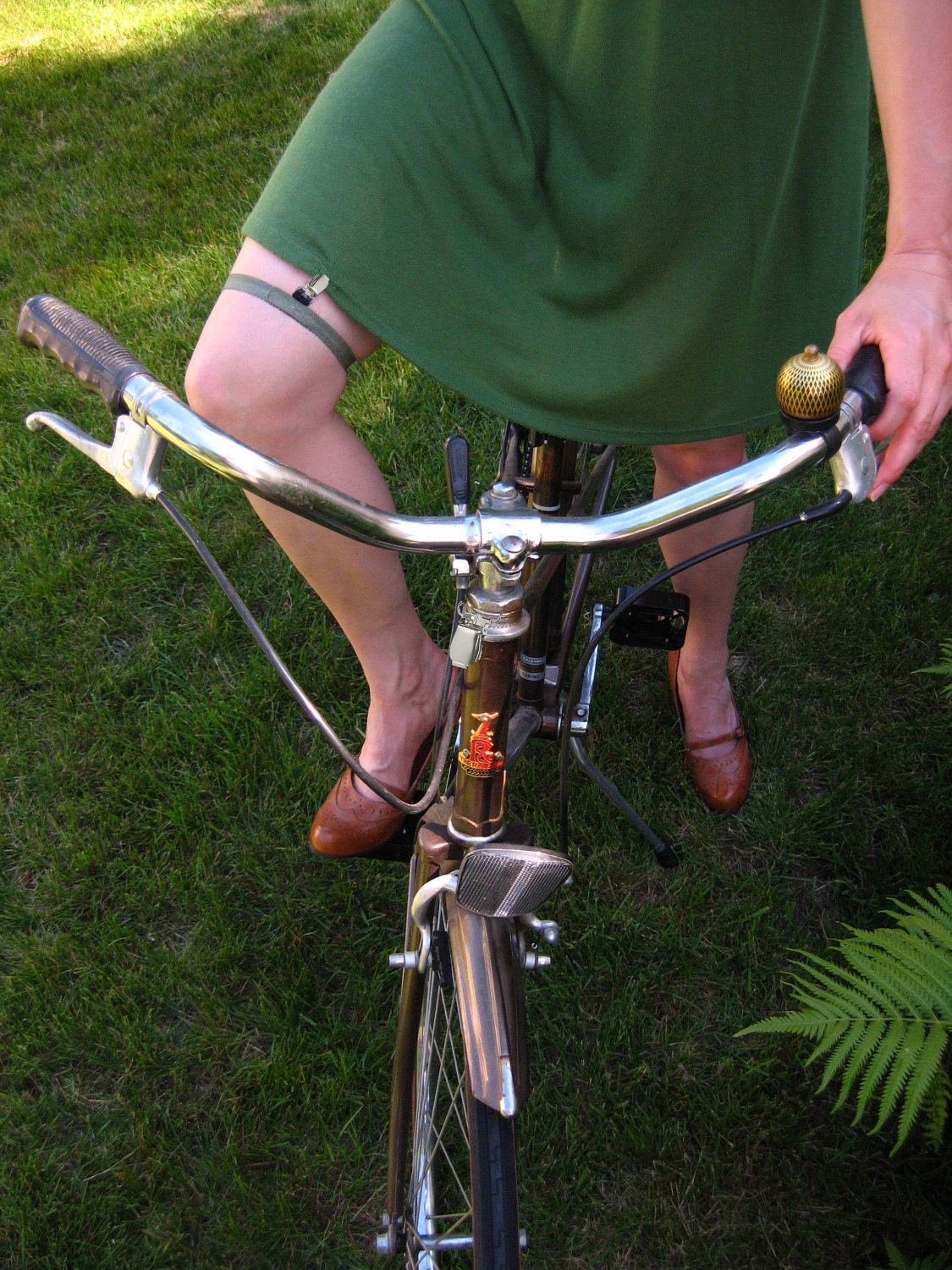 Skirt garter/clip for biking