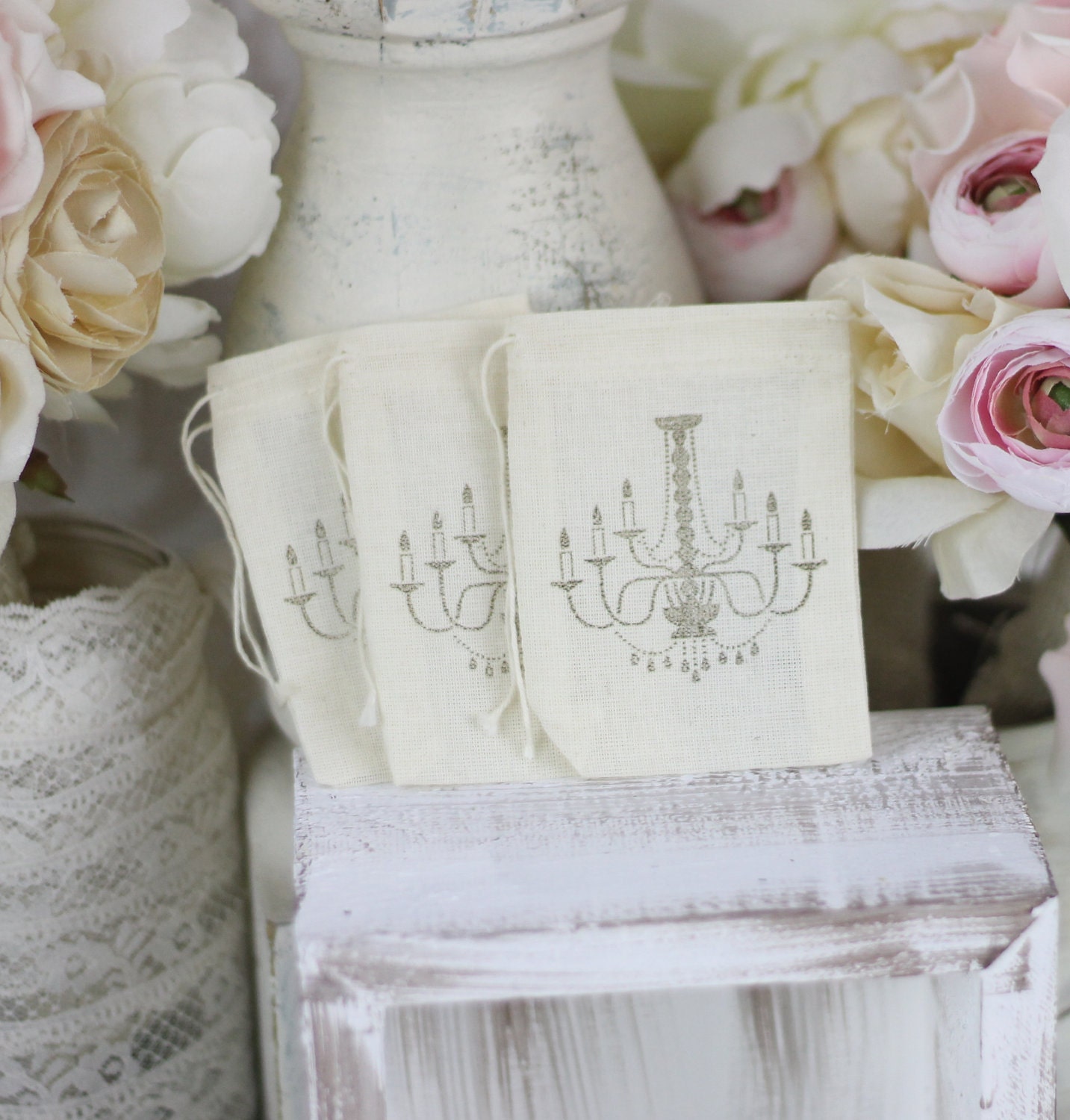 Wedding Favor Bags Chandelier Rustic SET of 50 (item S10299)