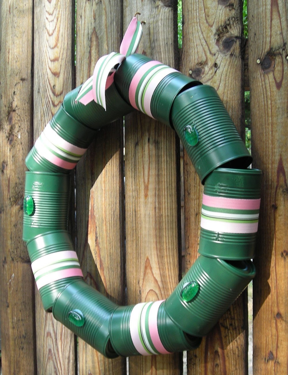Hunter Green Cantastic Wreath - Recycled Metal Wreath - Eco Wreath