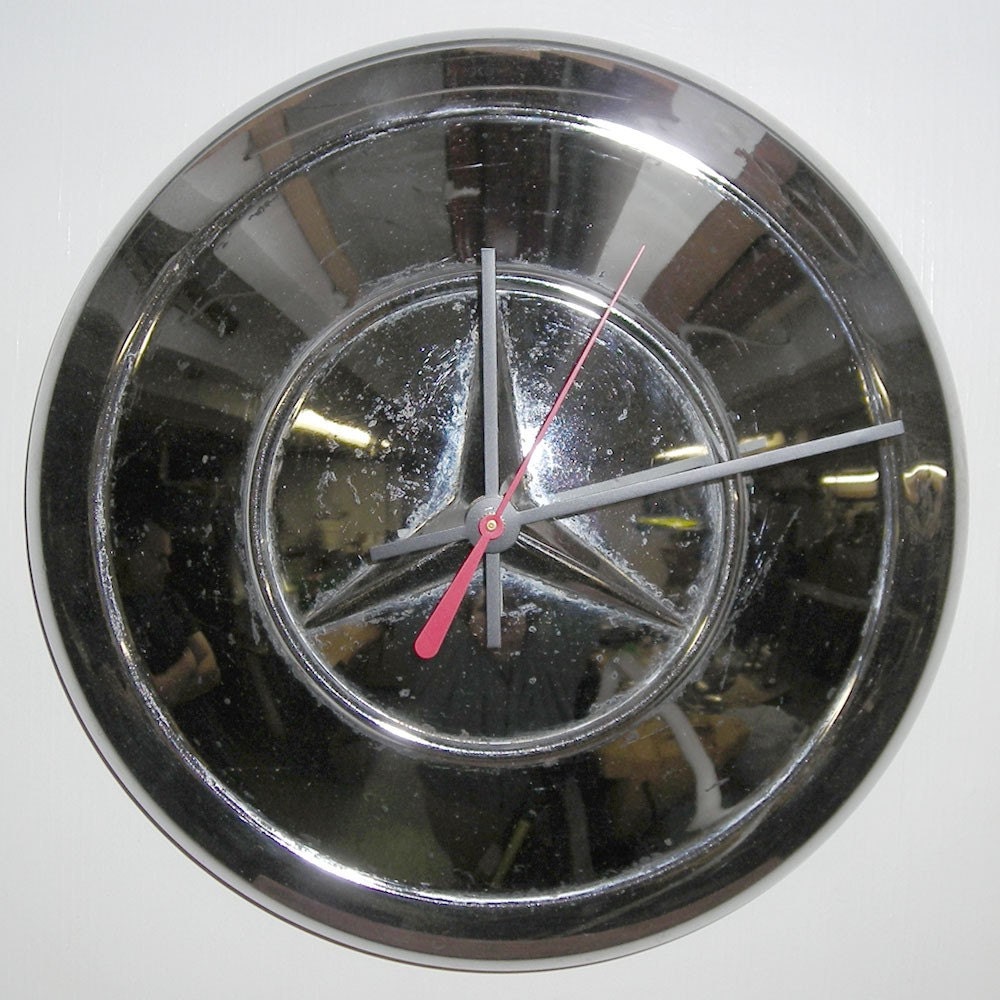 Mercedes hubcap clips #5