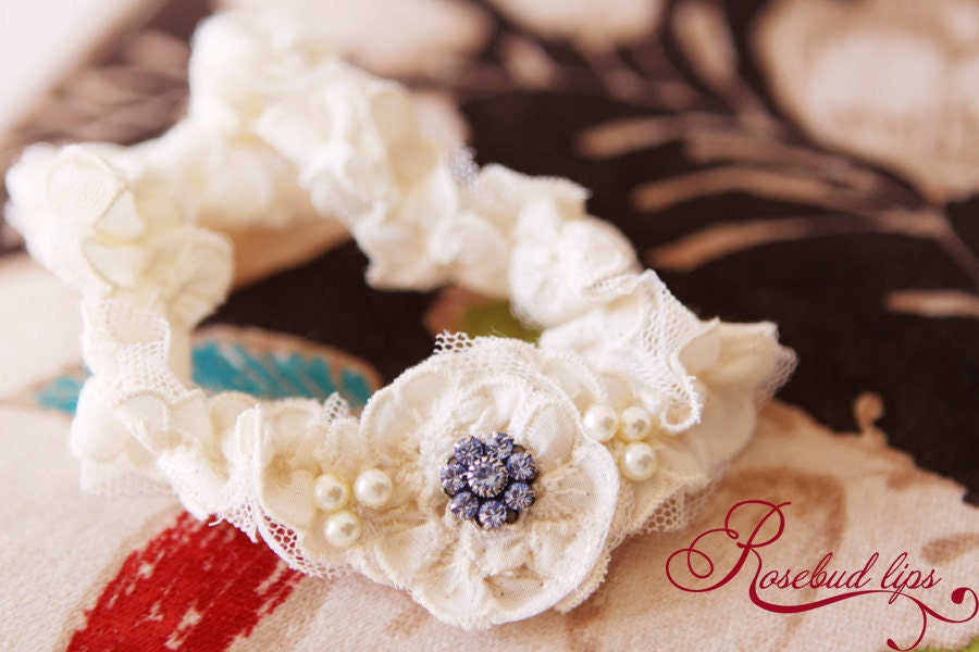 Bridal Antique Garter SET- Perfect for fitted dresses (includes toss garter)