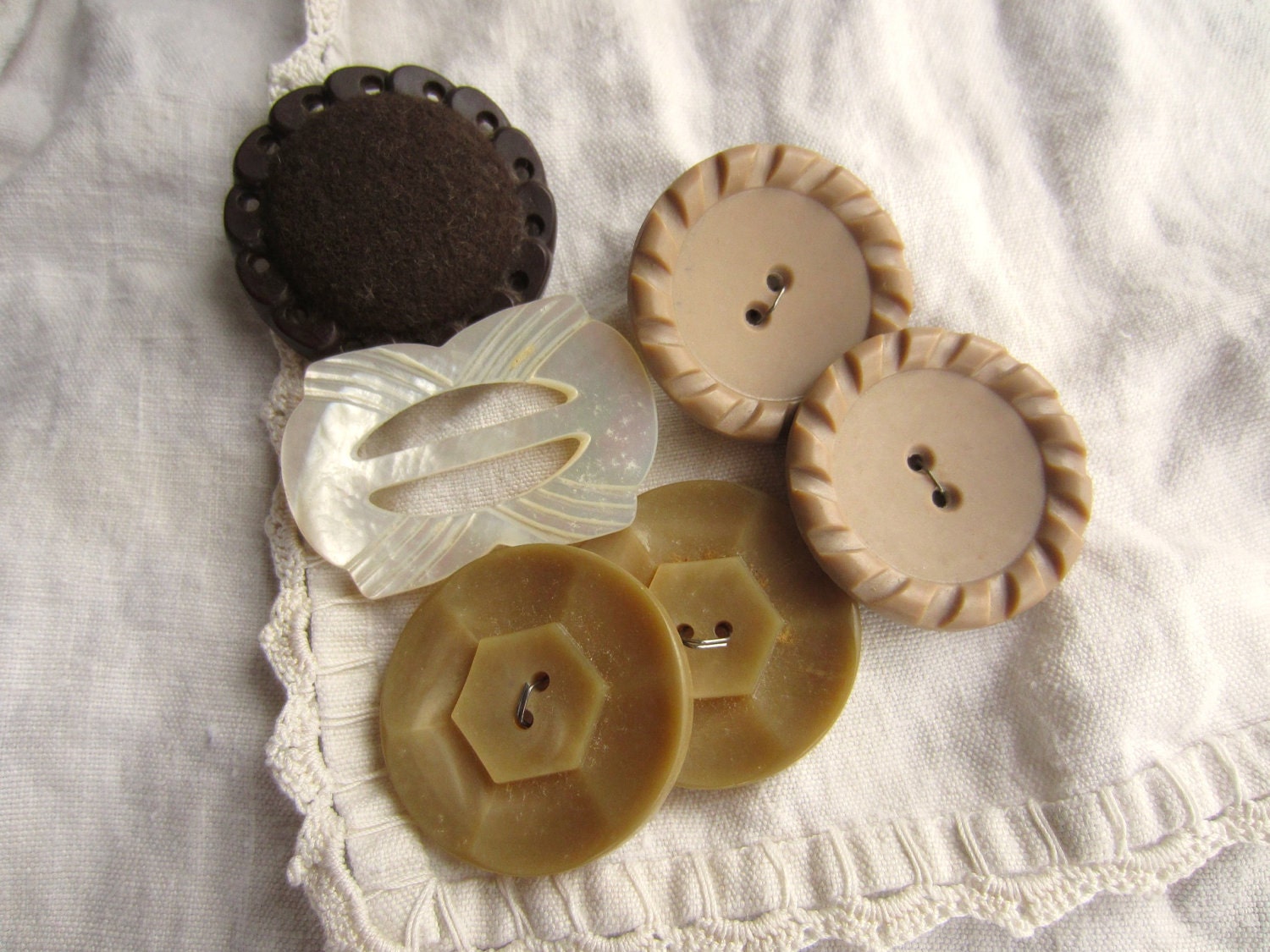 Vintage Chunky Brown Neutral Buttons and Shell Buckle Rustic Natural
