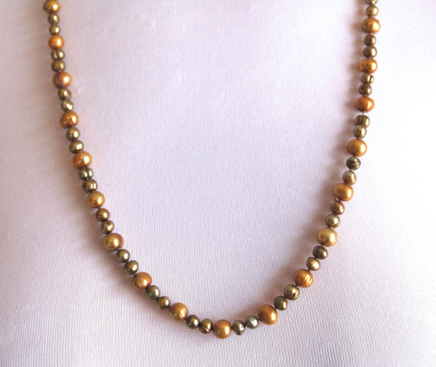 SALE, see shop annoucement. Handmade gold pearls necklace or bracelet
