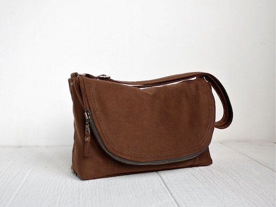 Vegan Messenger in Brown Suede