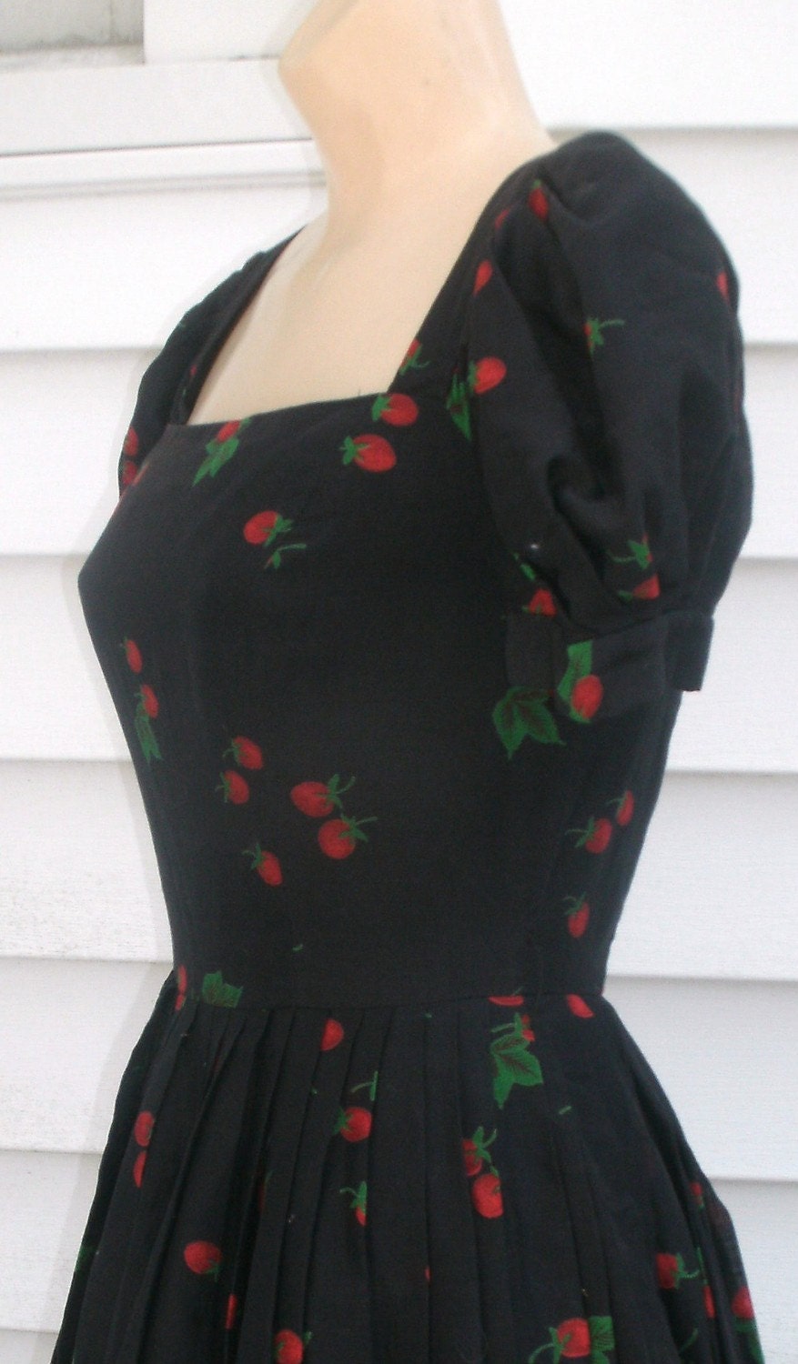 Vintage 1950s French COUTURE Strawberry Dress XS 0 2