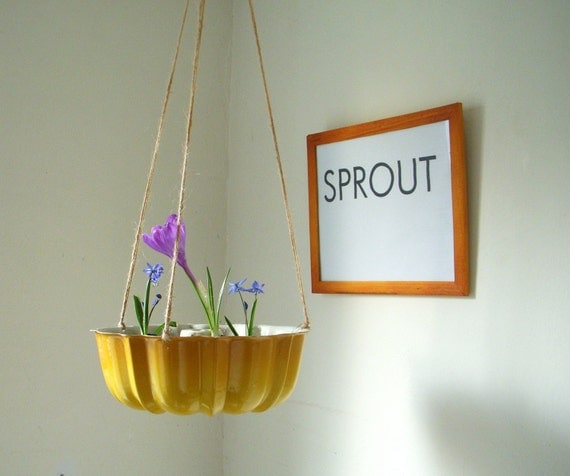 Spring Splendor Summer Squash Yellow Hanging Fresh Fruit - Vegetables - Decrotive Basket - Planter - UpCycled ReCycled Tin Bundt Cake Pan - April Showers - May Flowers