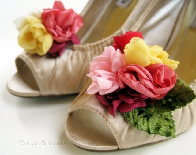 CAMILLE Handmade bouquet of flowers shoe clips