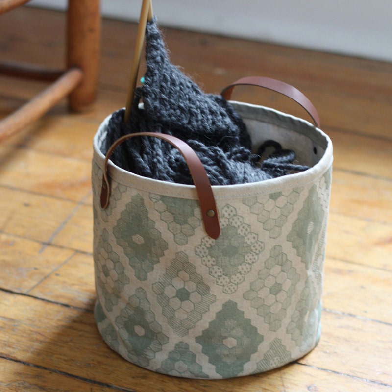 Honeycomb Bucket