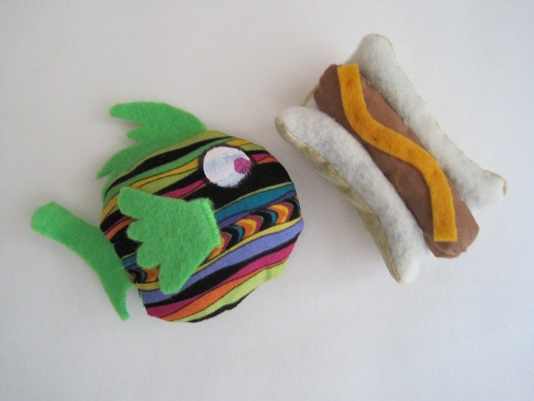 Fish and Hotdog Cat Toy - Filled with Organic Catnip - F7-11H