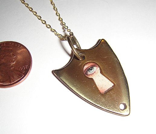 Peek-a-boo Vintage Key Hole Necklace