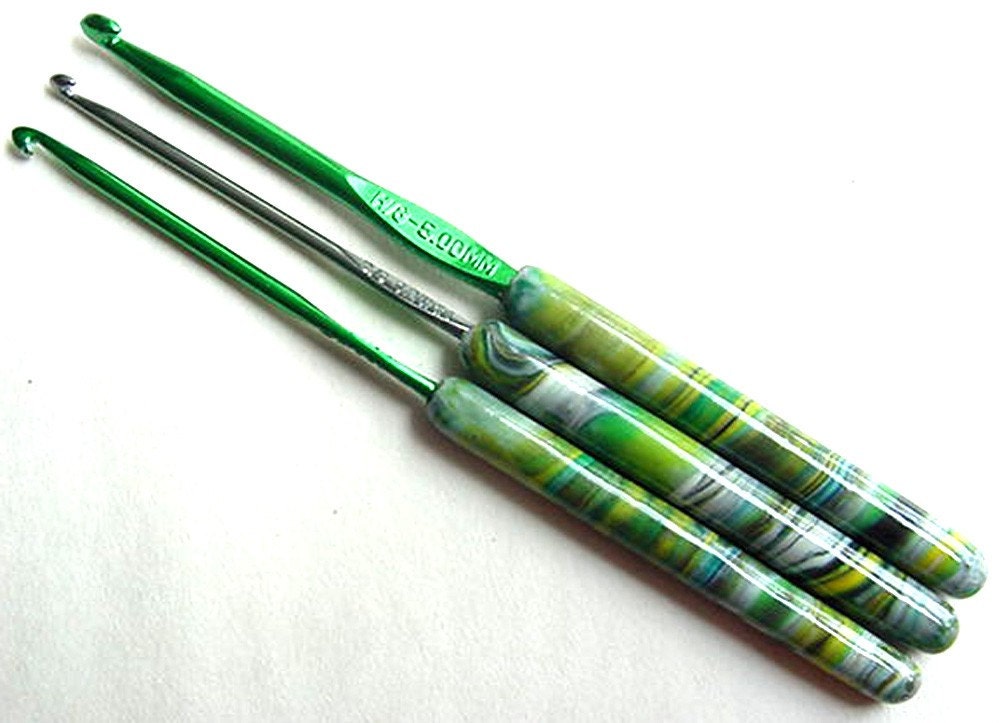 THREE Polymer Clay Covered Crochet Hooks - Elegant Green Marble Design, OOAK, BOYE