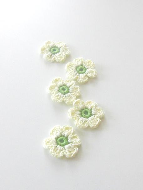 Ivory, Green  Fairytale Crochet Flowers, 5 pieces