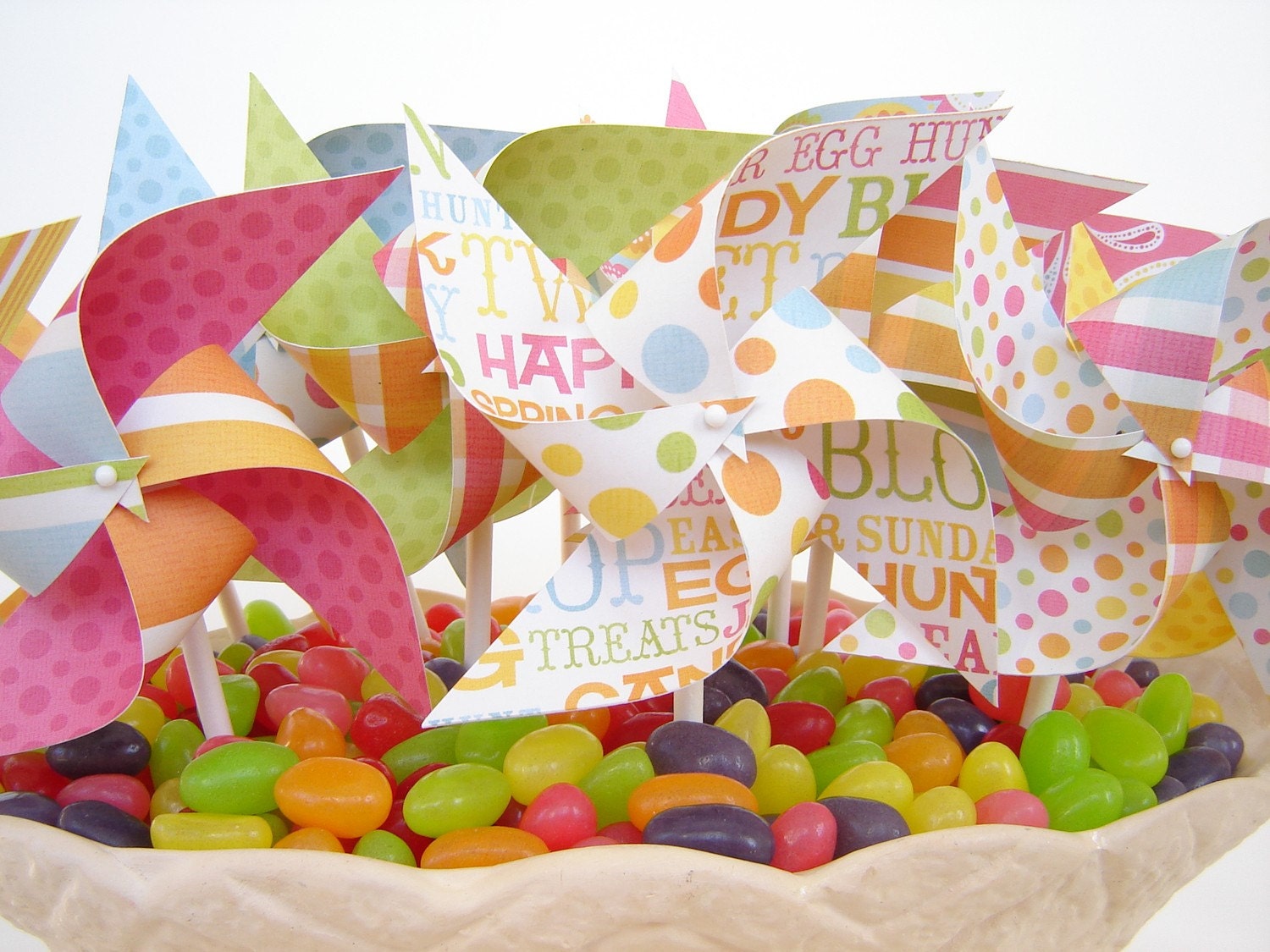 Hippity Hoppity - Set of 12 Mini Pinwheels