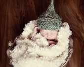 BABY ELF HAT Green Knit Baby Hat Infant Hat  Photography Prop