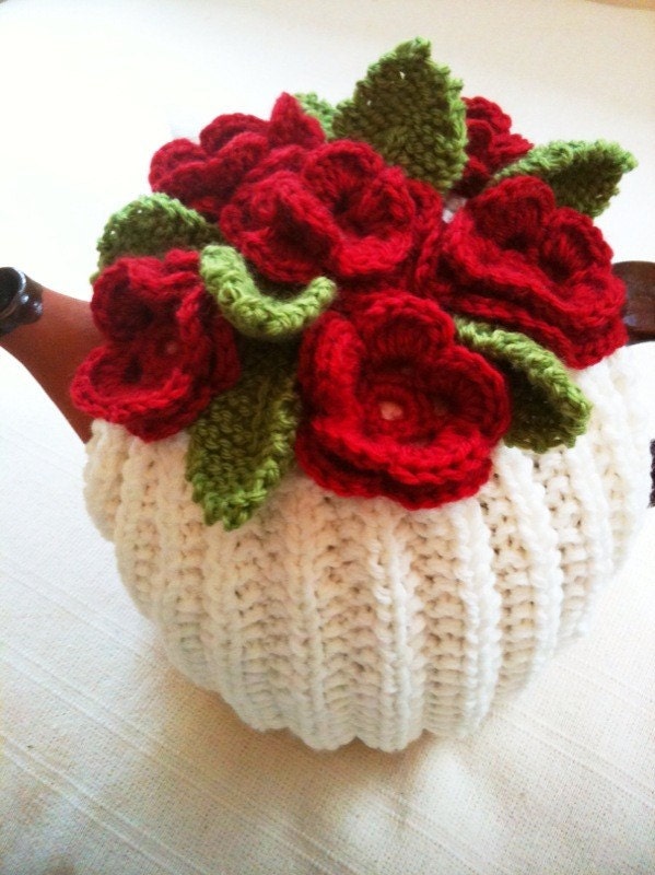 Blood Red Roses Flower Garden Tea Cosy in Pure Wool - Ivory Cream Base by Tafferty Designs size MEDIUM