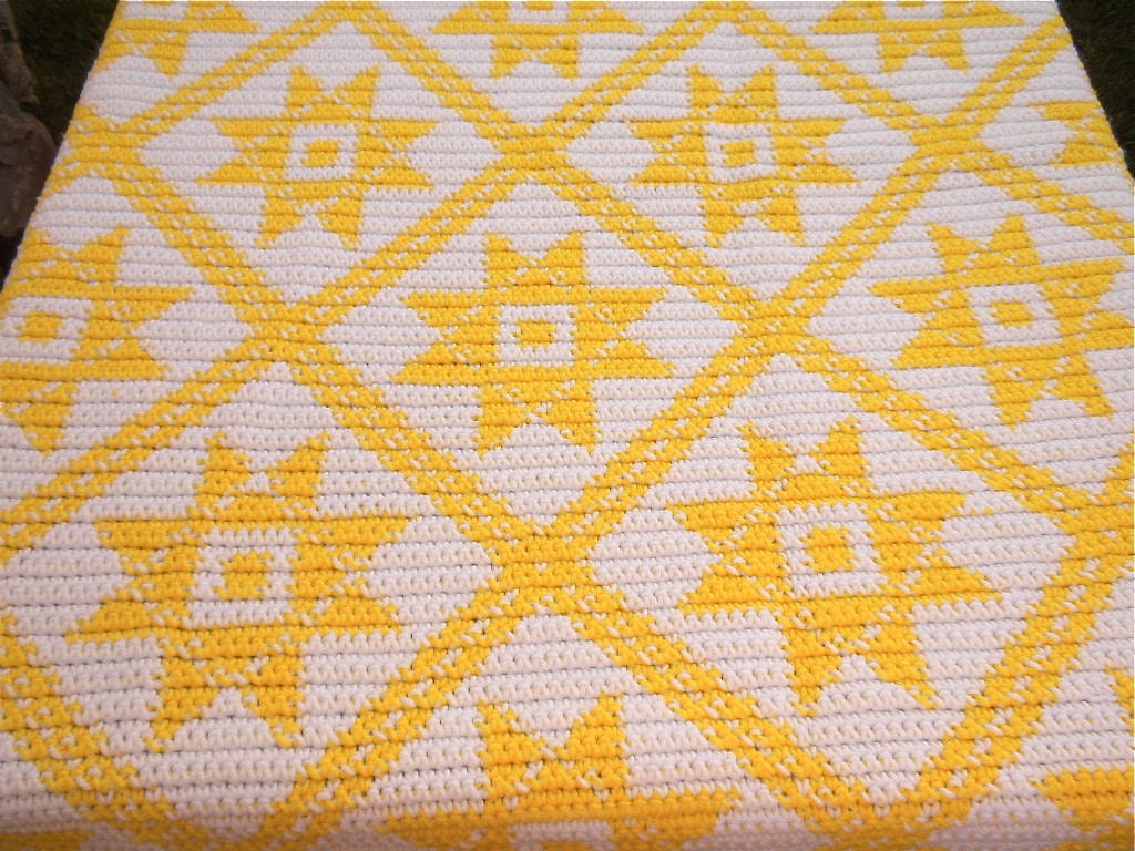 Vintage Hand Knitted Blanket - Yellow and White Lone Star Quilt Design