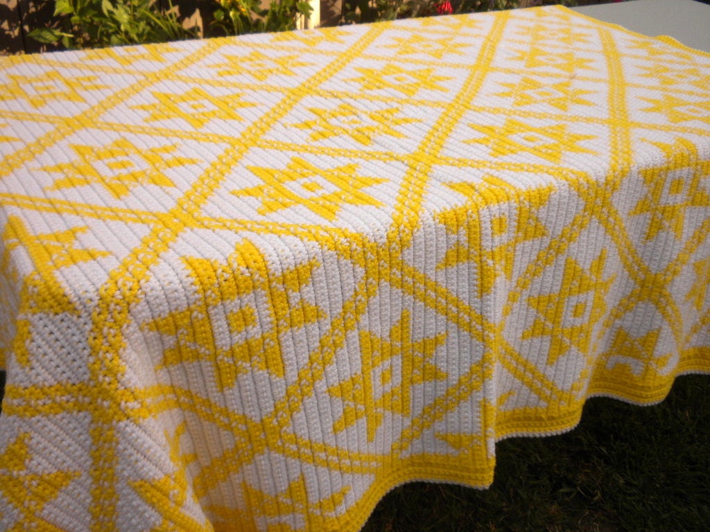 Vintage Hand Knitted Blanket - Yellow and White Lone Star Quilt Design