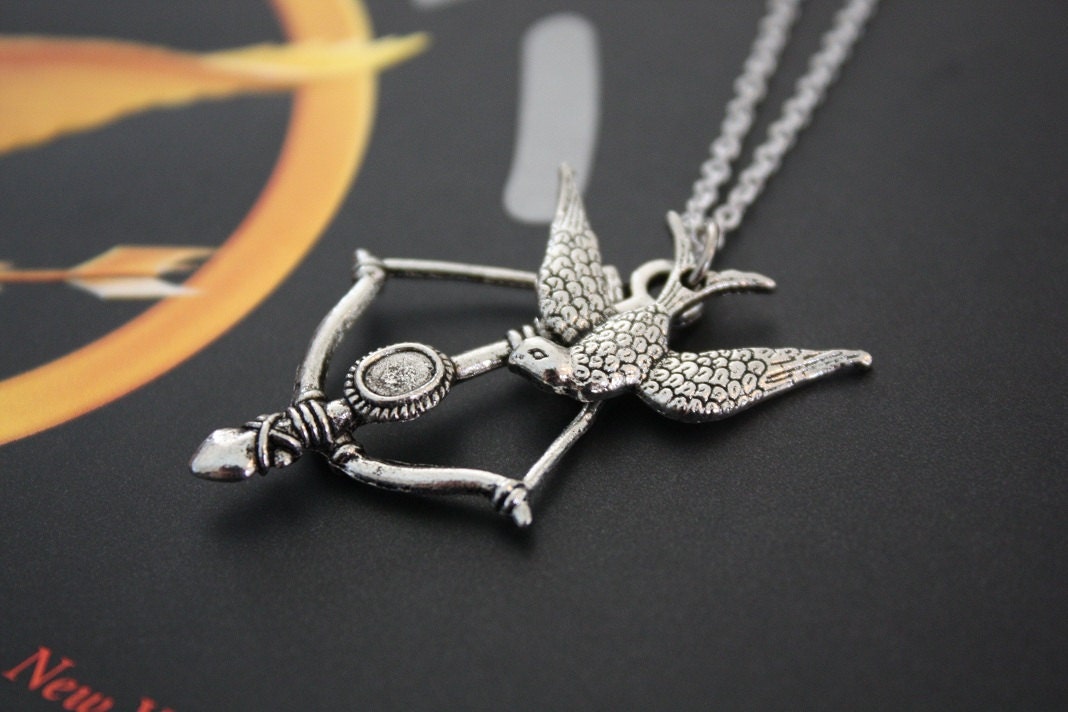 Hunger Games Necklace - Katniss Bow and Arrow - Mockingjay