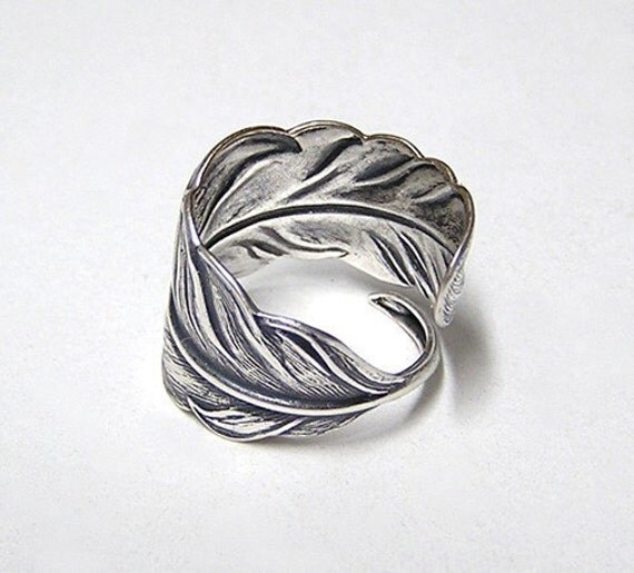 Steampunk ANGEL FEATHER ring, Victorian, Adorable feather wraps around finger, Silver