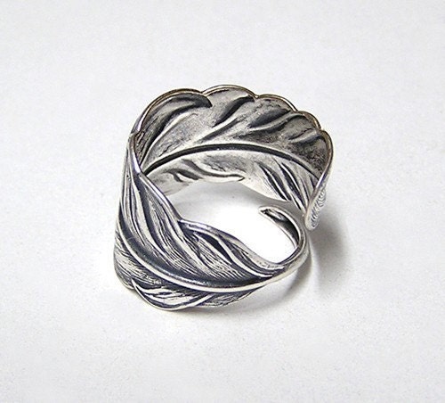 Steampunk ANGEL FEATHER ring, Victorian, Adorable feather wraps around finger, Silver