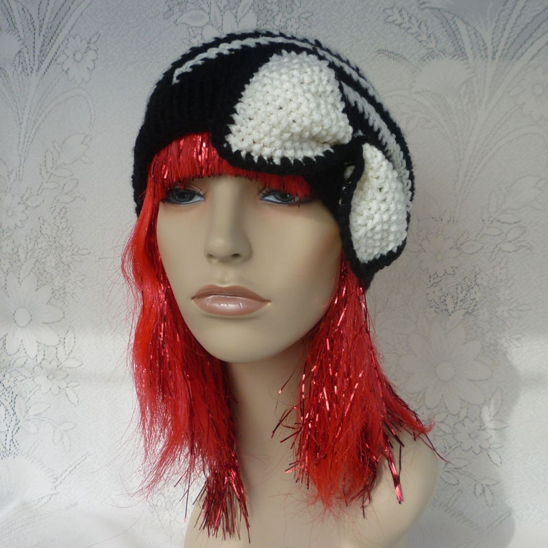 Slouchy swirl beanie with bow/Handknitted with black and white yarn
