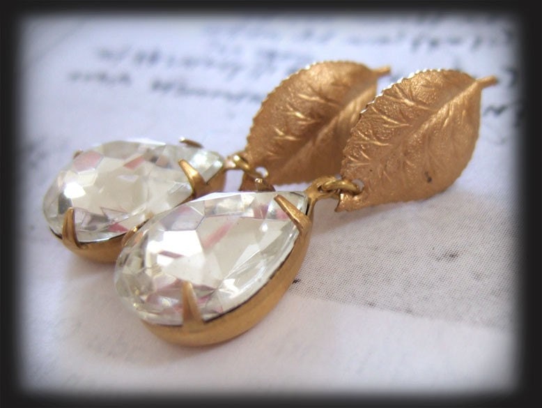 IN THE FOREST  vintage golden tone brass leaf stud earrings with pear drop vintage glass jeweled drops