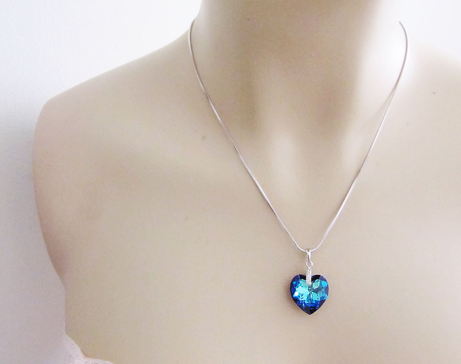 SET of 5 Wedding Bridesmaid Necklace Bridal Necklace Cubic zirconia bail with bermuda blue Heart Swarovski Crystal Necklace Bridesmaid Gift