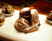 A Carrot Cake Miniature 1/12 Scale