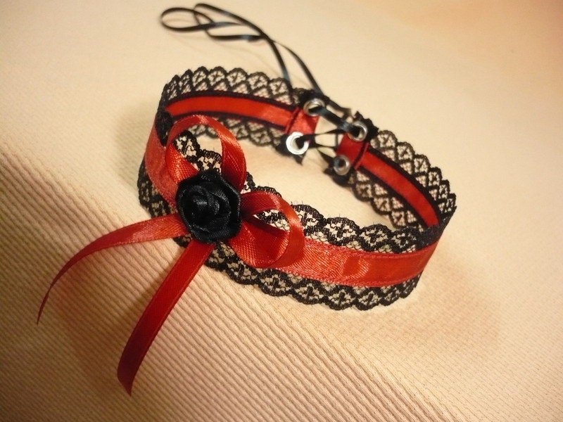 Black and Red Flamenco Choker with Bow, Gothic Necklace with Corset Closure, Lace, Vampire and Gypsy Style, Rococo
