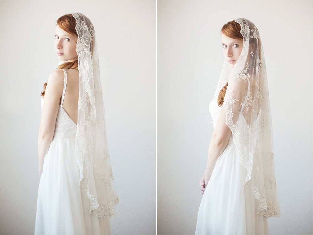 Timeless Romance - Small Mantilla Veil - Made to Order