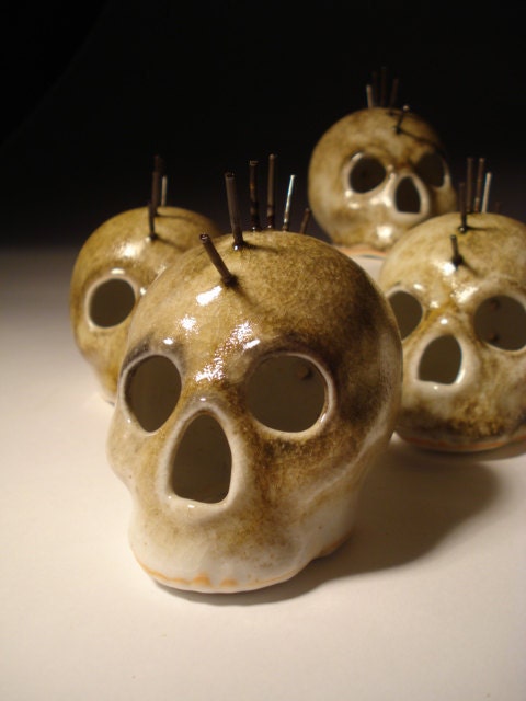 Smoke Gray Mohawk Skull