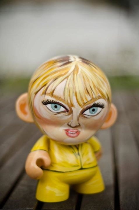 Price reduced - 7" "Beatrix Kiddo" (Kill Bill) hand-painted Munny figure