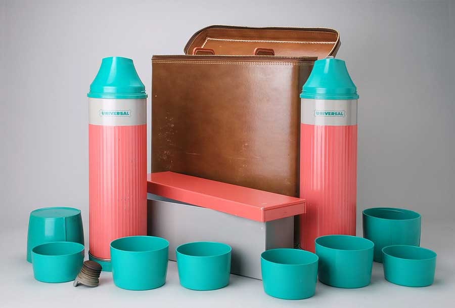 SALE Vintage Universal Pink  and Aqua Thermos set in a bag AWESOME